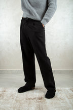 pleated trousers